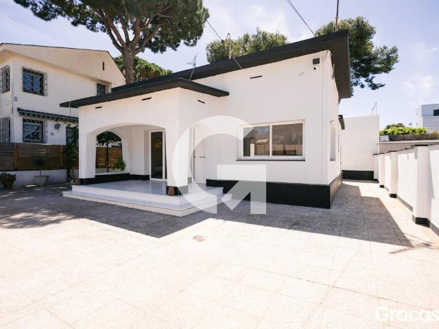 Casa chalet en Venta en Lluminetes