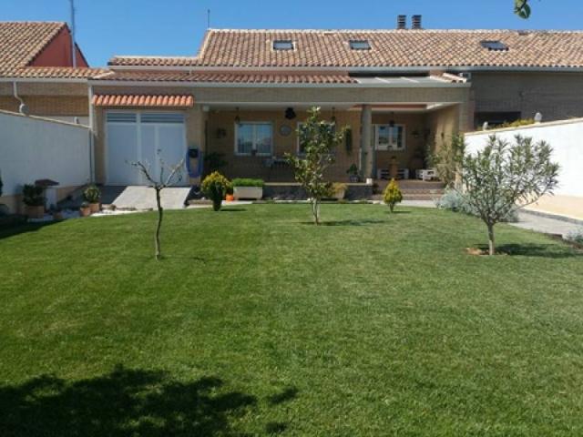 Casa chalet en Venta en Lucena de Jalón