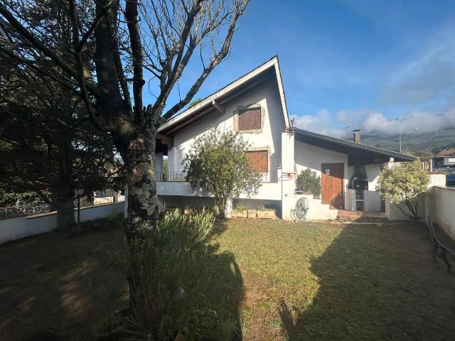 Casa chalet en Venta en Maçanet de Cabrenys