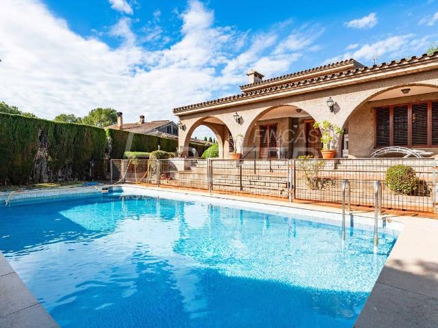 Casa chalet en Venta en Madrigal