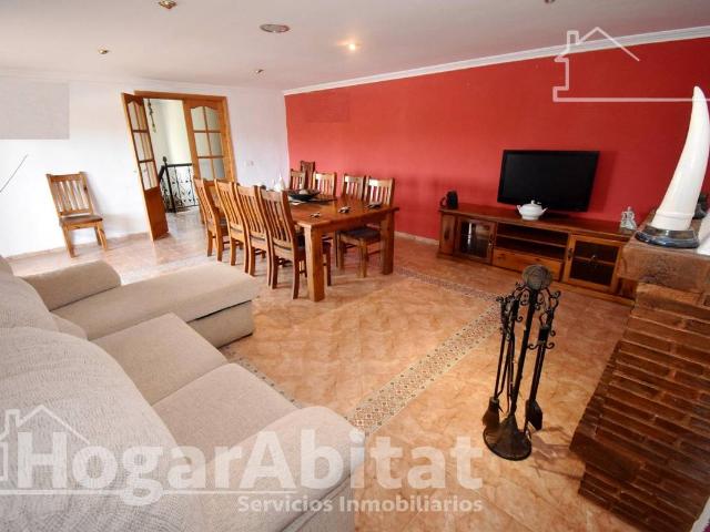 Casa chalet en Venta en Madrigal