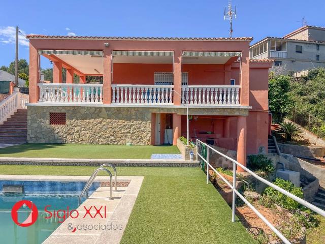 Casa chalet en Venta en Madrigal