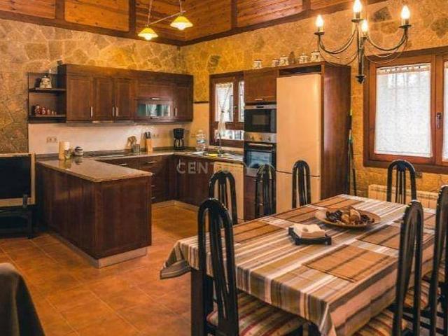 Casa chalet en Venta en Maello