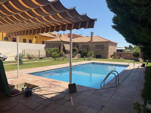 Casa chalet en Venta en Magán