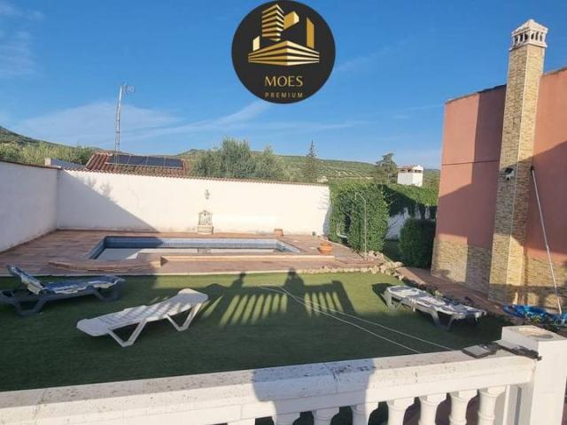 Casa chalet en Venta en Martos