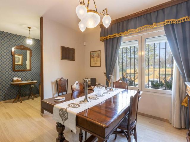 Casa chalet en Venta en Maracena