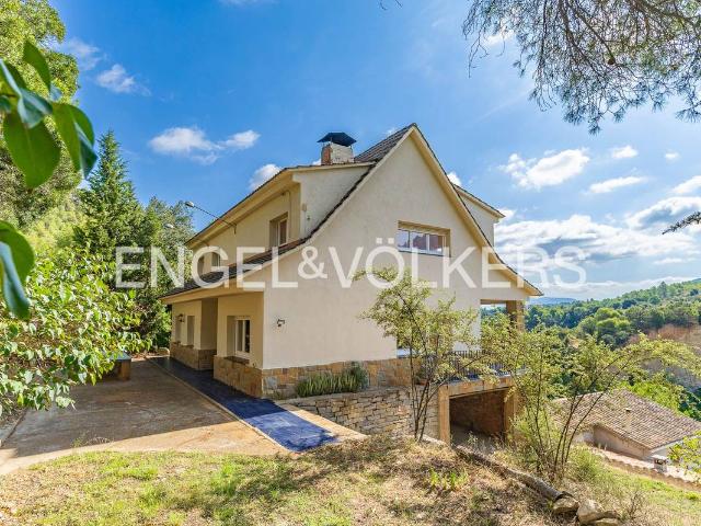 Casa chalet en Venta en Marganell