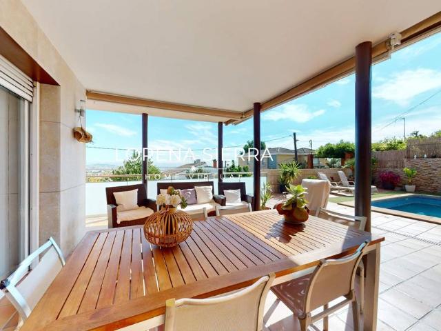 Casa chalet en Venta en Marianao