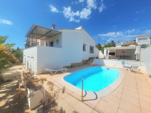 Casa chalet en Venta en Marisol Park Ortembach Los Almendros