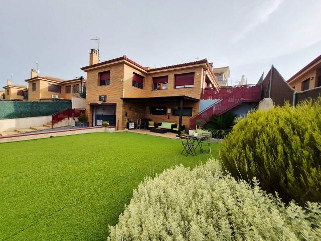 Casa chalet en Venta en Masquefa