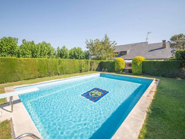 Casa chalet en Venta en Mediona