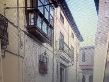 Casa chalet en Venta en Medina de Pomar