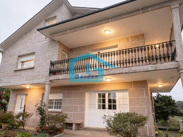 Casa chalet en Venta en Meis