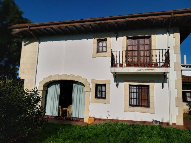 Casa chalet en Venta en Meruelo