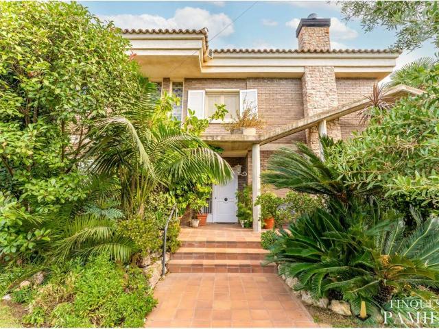 Casa chalet en Venta en Mestral