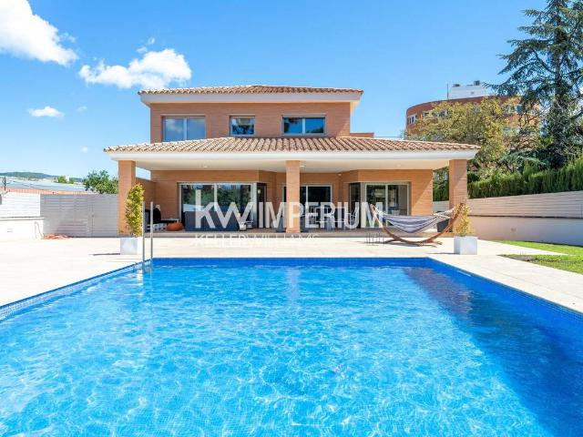 Casa chalet en Venta en Mestral