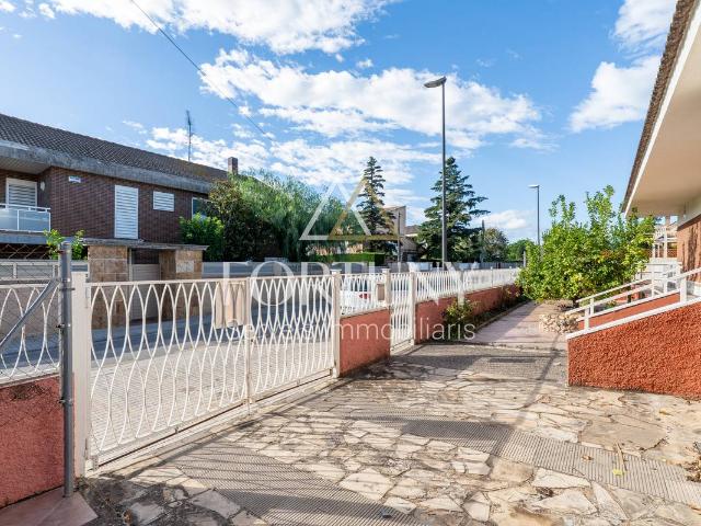 Casa chalet en Venta en Mestral