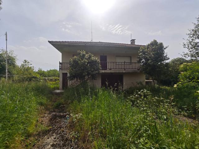 Casa chalet en Venta en Frades