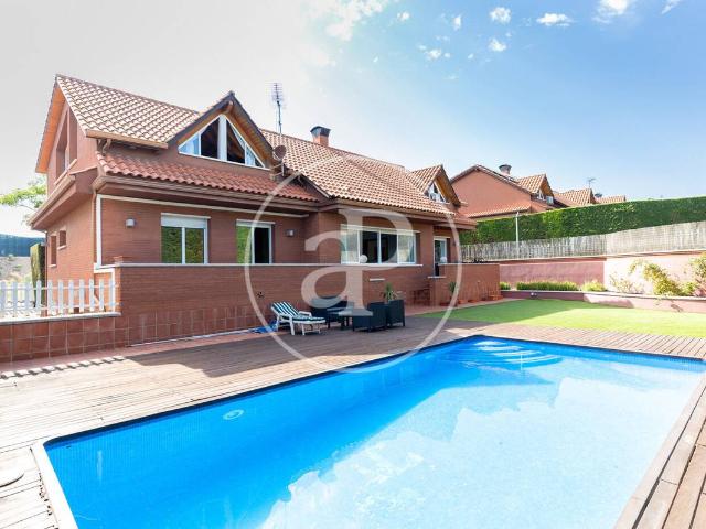 Casa chalet en Venta en Mira sol