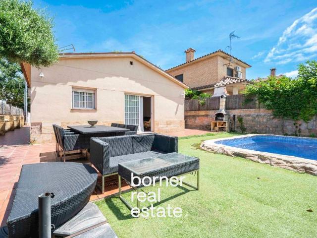 Casa chalet en Venta en Mira sol