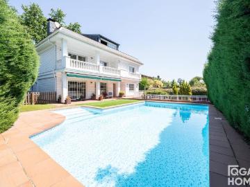 Casa chalet en Venta en Mira sol