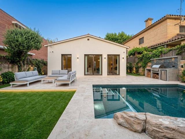 Casa chalet en Venta en Mira sol