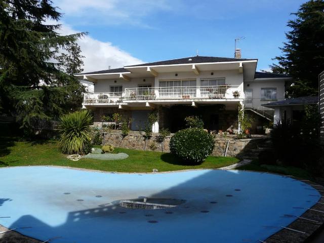 Casa chalet en Venta en Miraflores de la Sierra