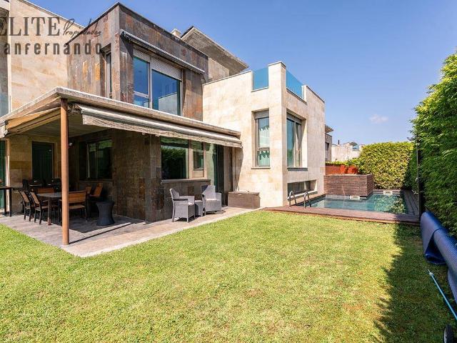 Casa chalet en Venta en Mompia