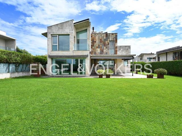 Casa chalet en Venta en Mompia