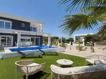 Villa en venta en Los Arenales del Sol - Balcón
