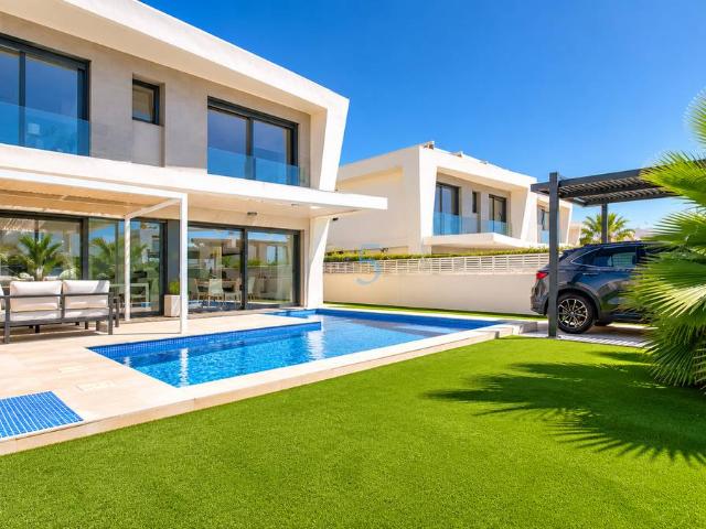 Casa chalet en Venta en Monte y Mar