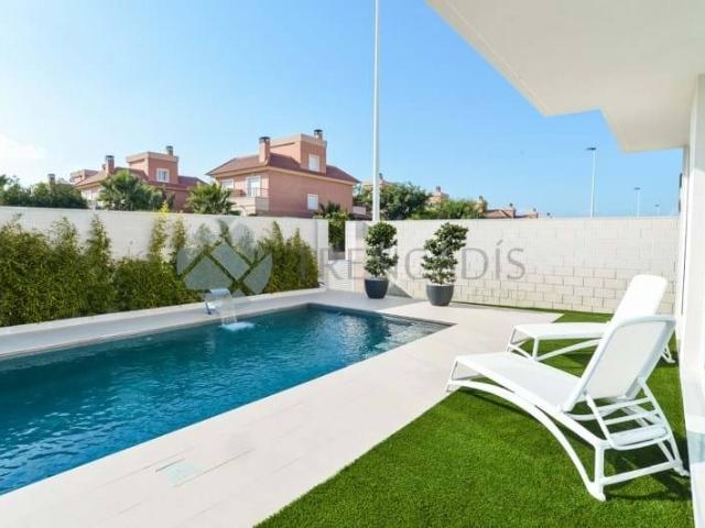Casa chalet en Venta en Monte y Mar