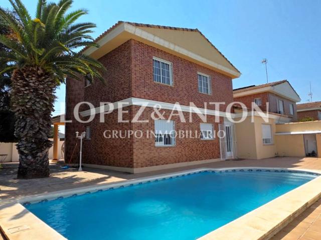 Casa chalet en Venta en Montealegre