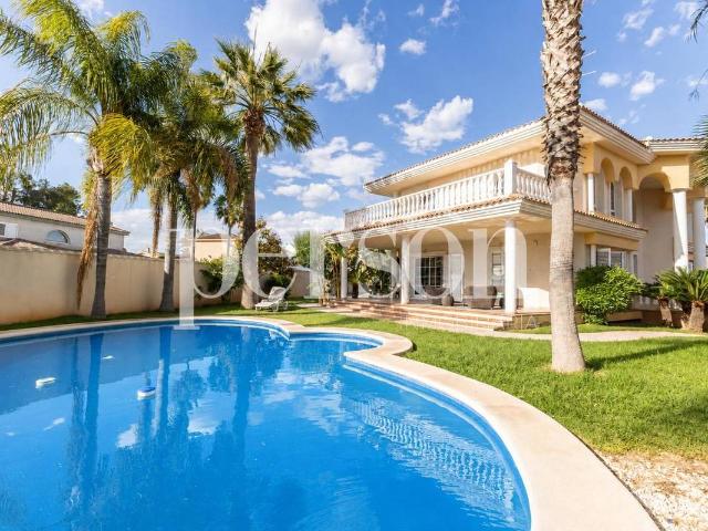 Casa chalet en Venta en Montealegre