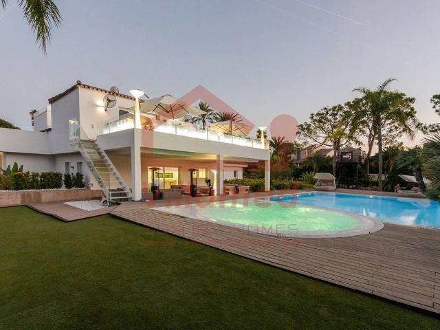 Casa chalet en Venta en Montealegre