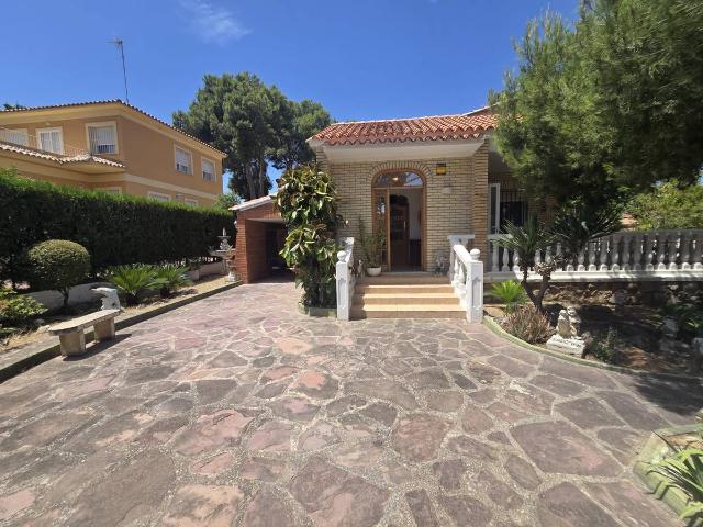 Casa chalet en Venta en Montealegre