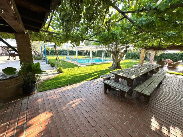 Casa chalet en Venta en Montearagón