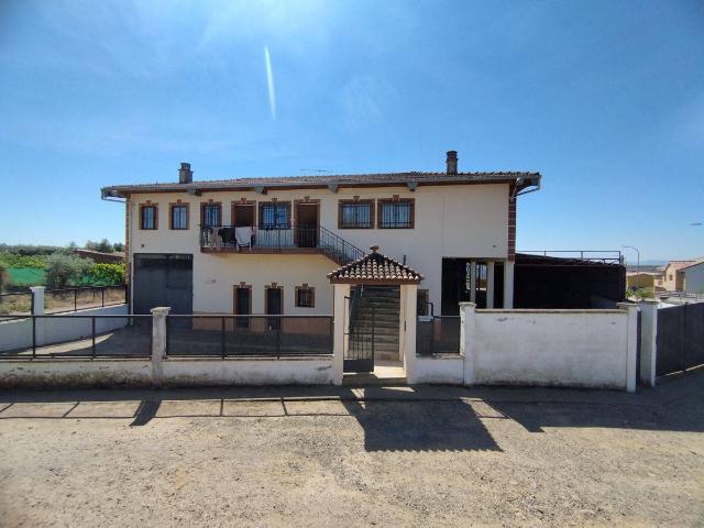 Casa chalet en Venta en Montehermoso