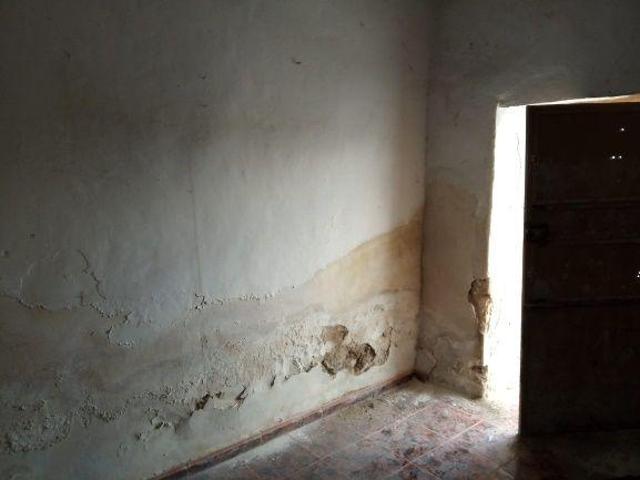 Vivienda adosada para reformar en Montejicar