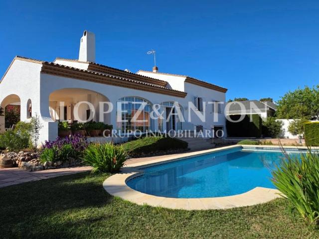 Casa chalet en Venta en Montepilar