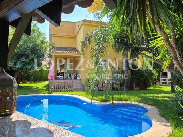 Casa chalet en Venta en Montepilar