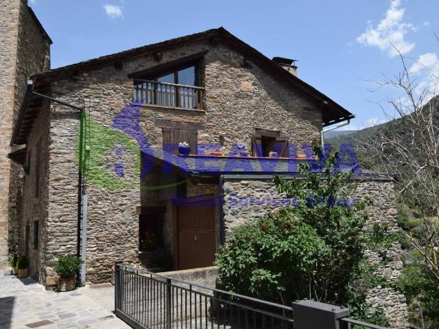 Casa chalet en Venta en Montferrer i Castellbò