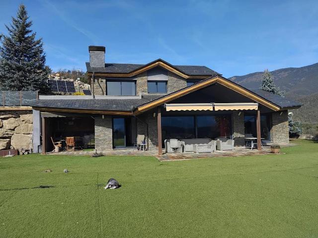 Casa chalet en Venta en Montferrer i Castellbò