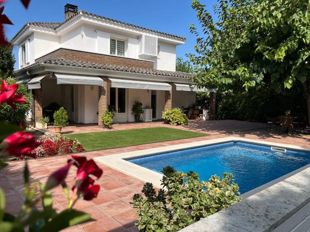 Casa chalet en Venta en Montilivi