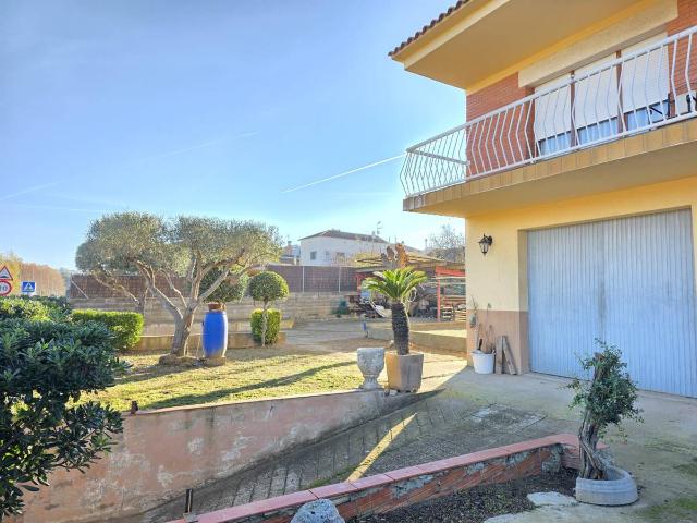 Casa chalet en Venta en Montornès del Vallès