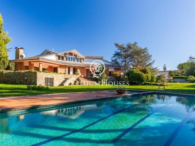 Casa chalet en Venta en Montornès del Vallès