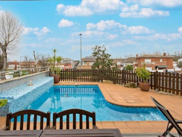 Casa chalet en Venta en Montornès del Vallès