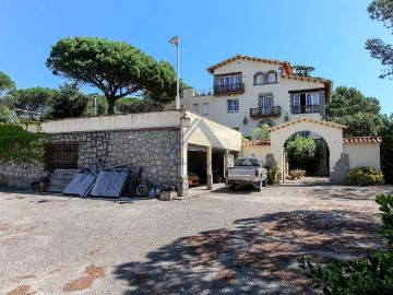 Casa chalet en Venta en Montornès del Vallès