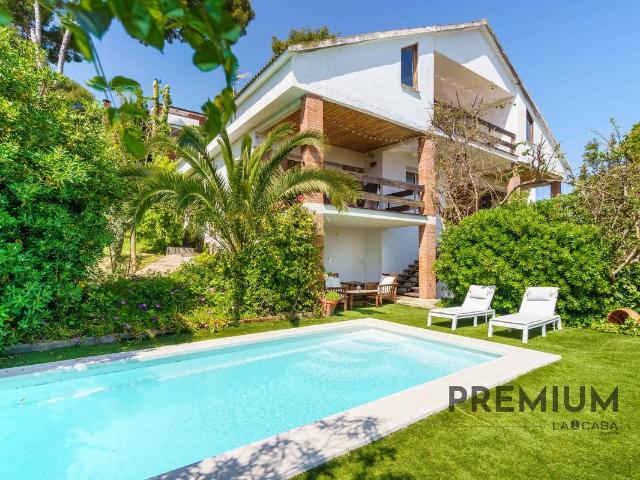 Casa chalet en Venta en Montmar