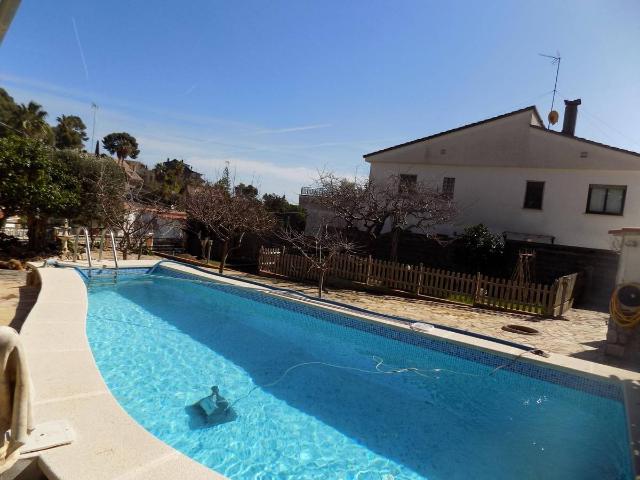 Casa chalet en Venta en Montmar